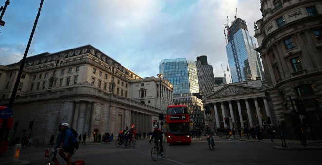 El Banco de Inglaterra mantiene tipos en el 0,75% y prevé el crecimiento más bajo desde 2009 por el Brexit
