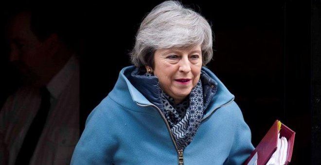 Theresa May trabaja para alcanzar un acuerdo con la UE a seis semanas del brexit