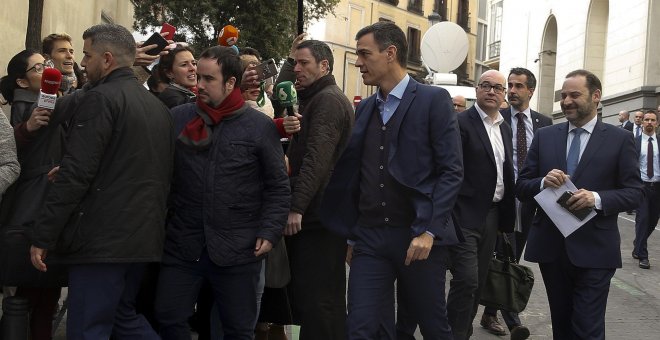 Sánchez pide al PSOE “disciplina en el mensaje”, un proyecto autónomo y ser una "piña"