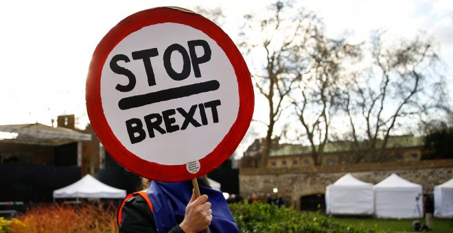 El brexit abre grietas en el bipartidismo británico