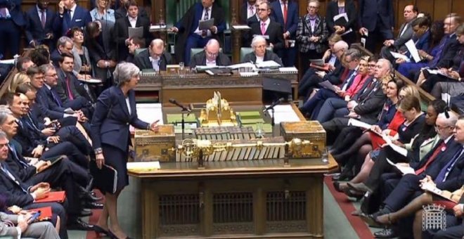 El Parlamento británico rechaza un brexit sin acuerdo por escaso margen