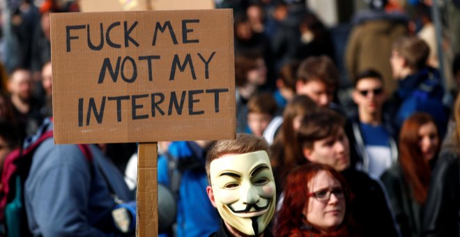 La UE confirma la polémica reforma del 'copyright' que amenaza la libertad de expresión en internet