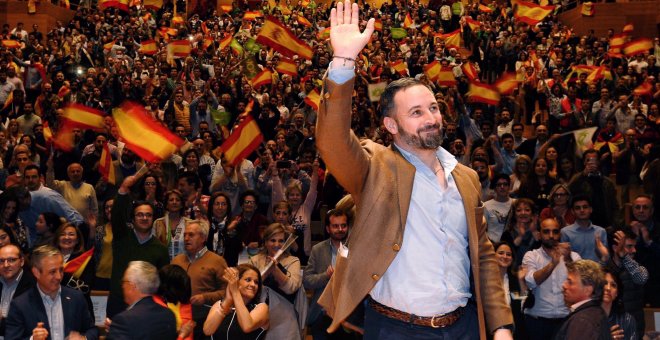 Es mentira que desde 2050 "el 50% de la población vaya a ser musulmana" en Francia, como ha afirmado Santiago Abascal