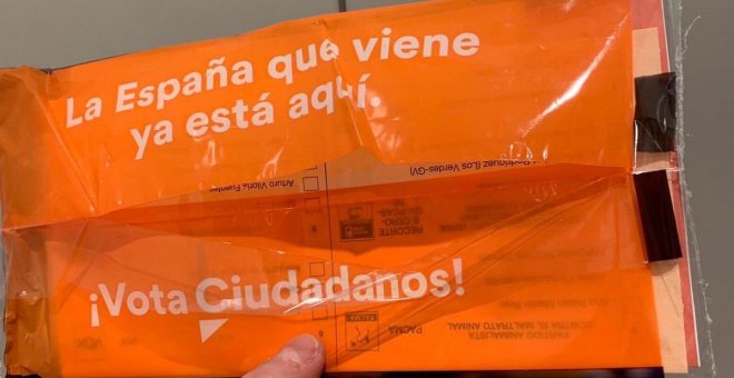 Ciudadanos: el partido que quiere acabar con el plástico, pero que lo utiliza para su propaganda electoral