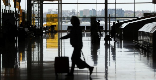 Los sindicatos de limpieza desconvocan la huelga en el aeropuerto de Barajas