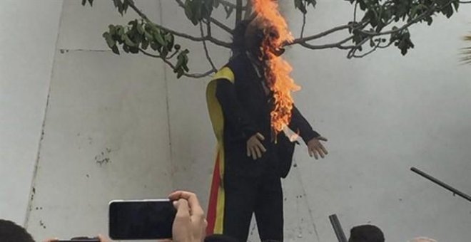 El Govern denuncia ante la Fiscalía la quema del muñeco de Puigdemont en Coripe