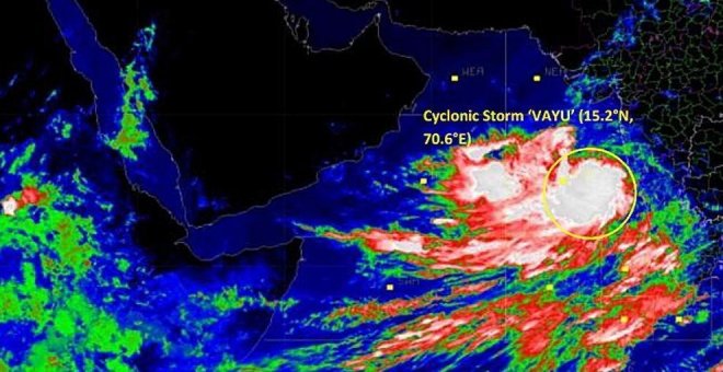El 'ciclón Vayu' obliga a evacuar a 300.000 personas en la India