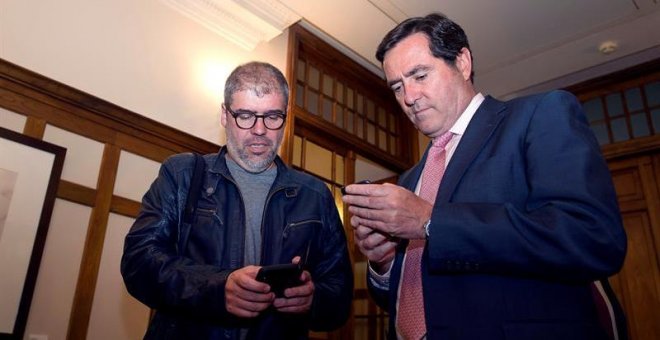 CCOO apuesta por un Gobierno entre PSOE y Podemos, mientras que la CEOE aboga por una unión de los socialistas con Ciudadanos