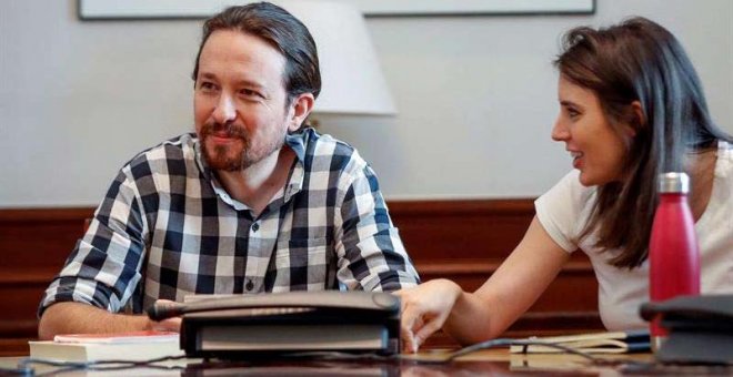 El Supremo mantiene la acreditación en el Congreso al reportero de 'OKdiario' que se coló en los despachos de Podemos