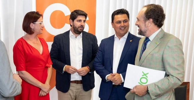 Vox renunciará a cualquier cargo para desbloquear la investidura en Murcia tras reunirse por tercera vez con PP y Cs