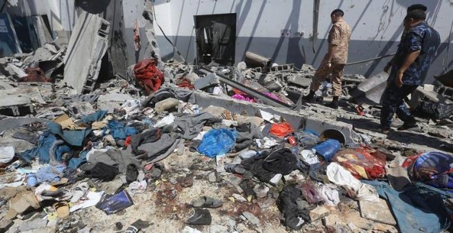ACNUR y la OIM piden activar "con urgencia" un plan de desembarco temporal para conducir la situación de los migrantes en Libia