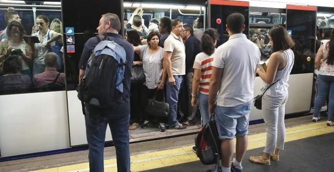 Detenido tras empujar a un hombre a las vías del Metro de Madrid