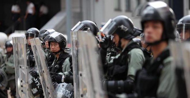 Manifestantes Hong Kong desobedecen restricciones policiales por segundo día