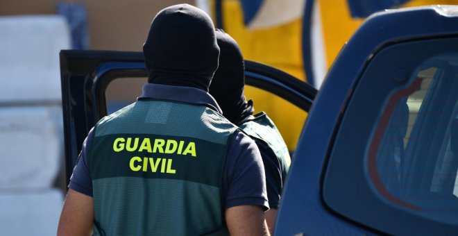 La Guardia Civil detiene a nueve independentistas acusados de planear acciones violentas