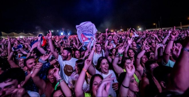 FACUA denuncia a más de 40 festivales de música por impedir el acceso con comida y bebida
