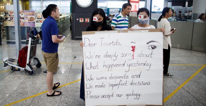 Las protestas en el aeropuerto de Hong Kong quedan prohibidas exceptuando dos zonas