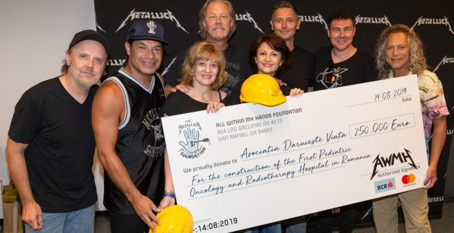 Metallica dona 250.000 euros para construir un hospital oncológico para niños en Rumanía