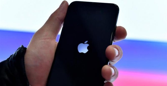 Italia multa a Apple por mentir sobre la resistencia al agua de sus teléfonos
