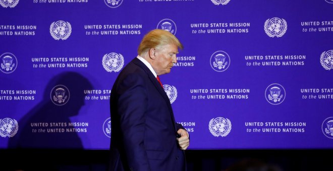 Trump echa balones fuera y niega que presionara a Zelenski: "Es todo una farsa"