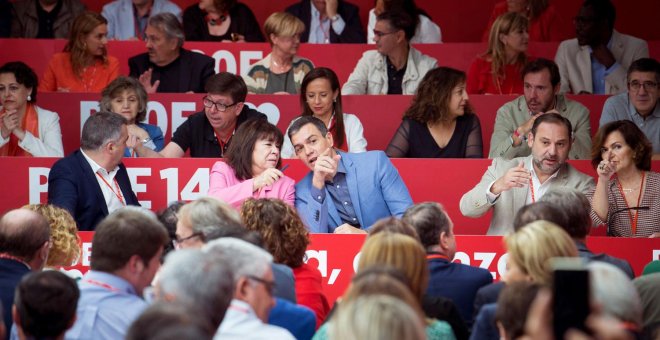 El PSOE pasa de la lucha en el barro... al spa