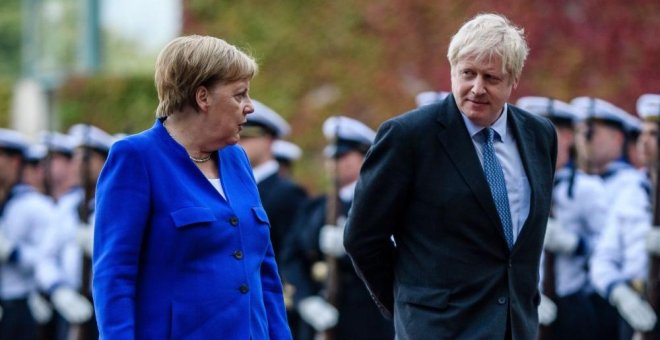 Londres cree que el acuerdo del brexit es "imposible" tras una llamada entre Johnson y Merkel