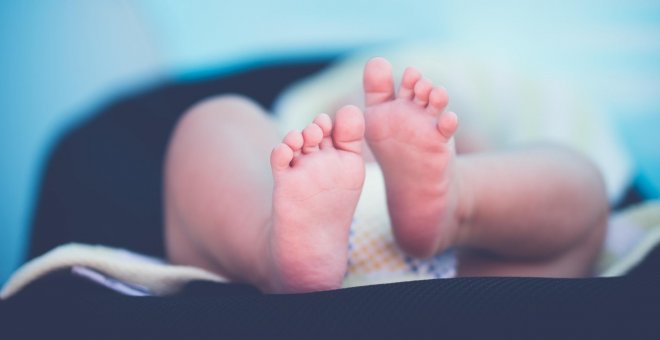 Las bebés que fueron intercambiadas al nacer quedarán registradas como hijas de los mismos padres