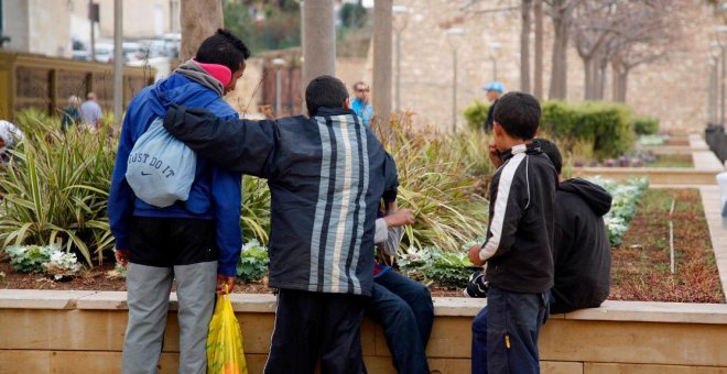El Defensor del Pueblo exige "combatir firmemente" los mensajes xenófobos contra los menores migrantes