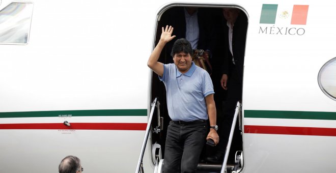 Morales asegura en su llegada a México deber su vida al pueblo boliviano y López Obrador