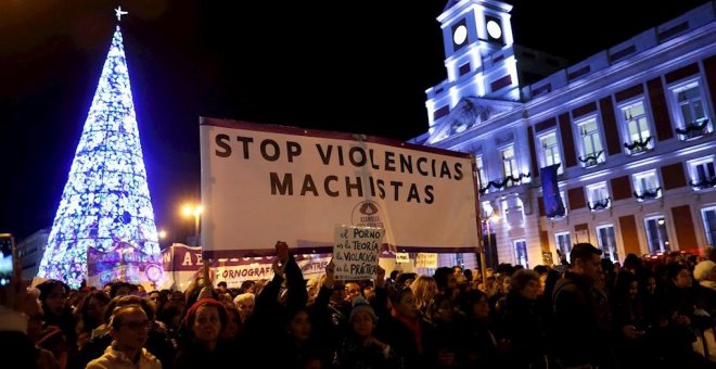 El grito contra la violencia machista retumba en una treintena de ciudades españolas
