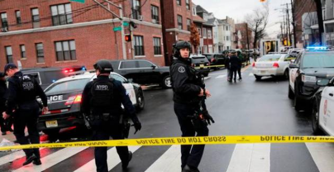Al menos seis fallecidos tras un tiroteo en Nueva Jersey, entre ellos un policía