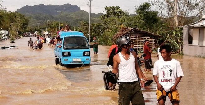 Al menos 47 muertos por el tifón Úrsula en Filipinas