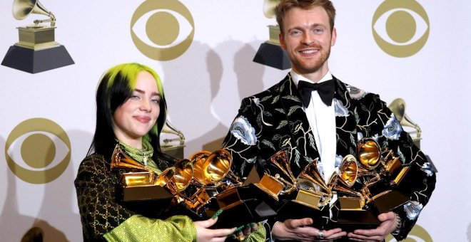 Billie Eilish hace historia en los premios más importantes de la música y Rosalía se alza con su primer Grammy