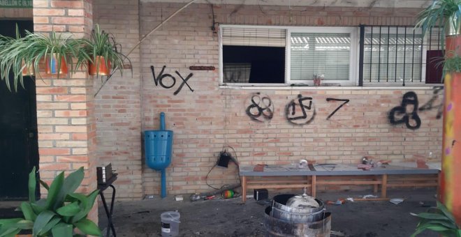 Atacan la sede de una batucada de mujeres en Sevilla con pintadas fascistas
