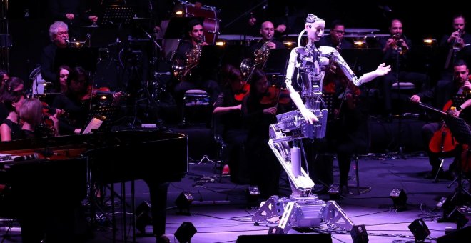 ¿Música a base de números? Un robot dirige una orquesta humana
