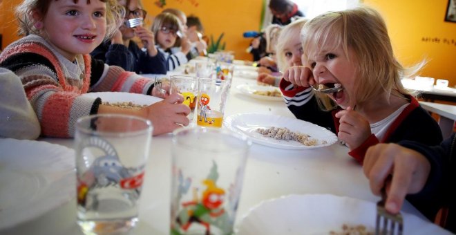 Un guiso de garbanzos frente al filete de ternera: cómo repensar los comedores escolares