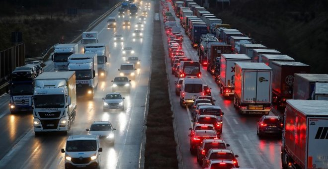La UE pacta retrasar y rebajar la norma que fija los criterios de contaminación de los coches