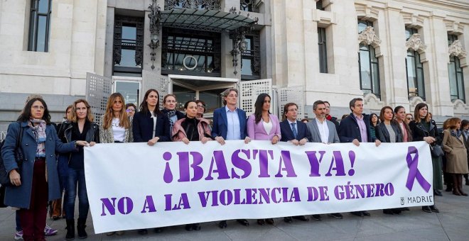 Vox se ausenta del minuto de silencio para condenar el asesinato machista en Fuenlabrada