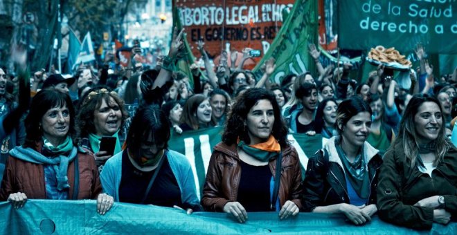 Juan Solanas: "La clase médica argentina practica torturas y asesinatos con las mujeres que van a abortar"