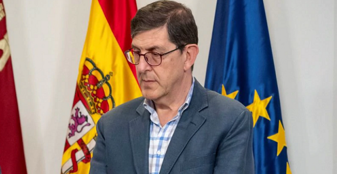 El consejero de Salud de Murcia y otros altos cargos de la Consejería se ponen la vacuna contra la covid