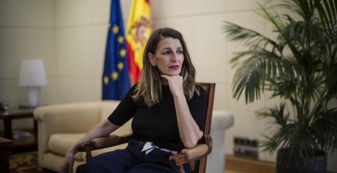 La ministra de Trabajo afirma que la "esclavitud" en el mercado laboral español le parece "una vergüenza"