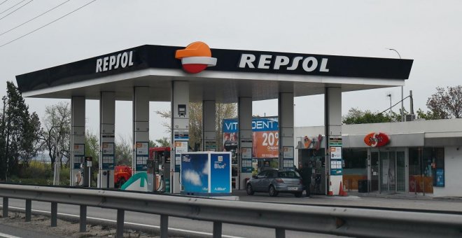 El desplome del crudo y la pandemia reducen un 28% el beneficio trimestral de Repsol