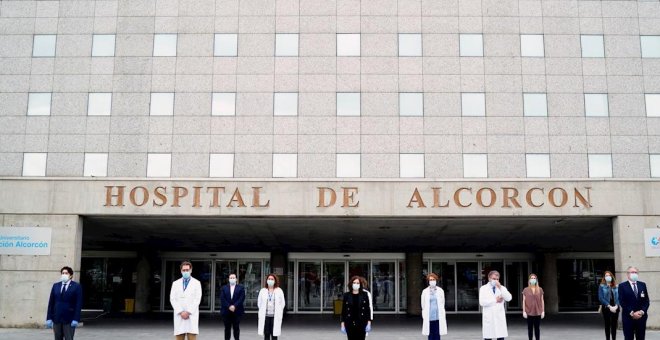 Un estudio de un hospital madrileño revela el doble de sanitarios contagiados que los diagnosticados inicialmente