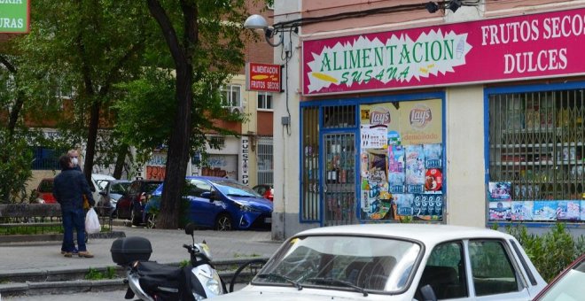 Los chinos reabren sus negocios al pasar lo peor de la pandemia: "Teníamos miedo"