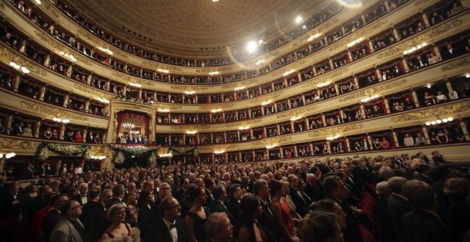 Gratis para los sanitarios en Nápoles y con estrictas medidas de seguridad: así volverá la ópera en Italia