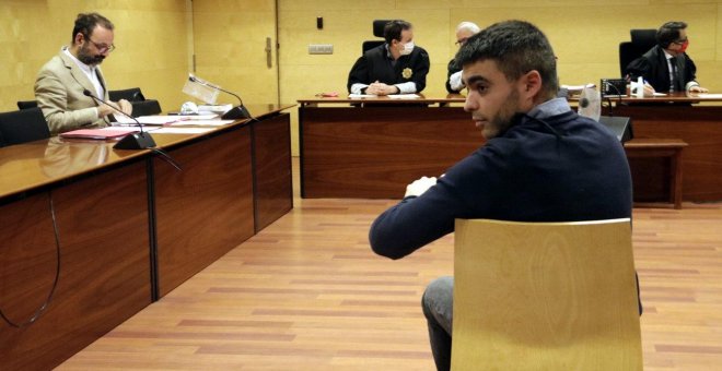 Jutgen l'activista acusat de despenjar la bandera espanyola durant el primer aniversari de l'1-O a Girona