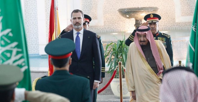 Felipe VI mostró su apoyo al rey saudí en el inicio de los ataques contra Yemen