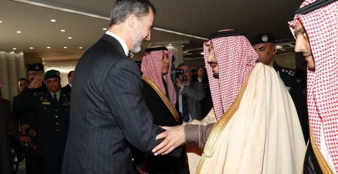 El rey saudí felicitó a Felipe VI por el sexto aniversario de su coronación