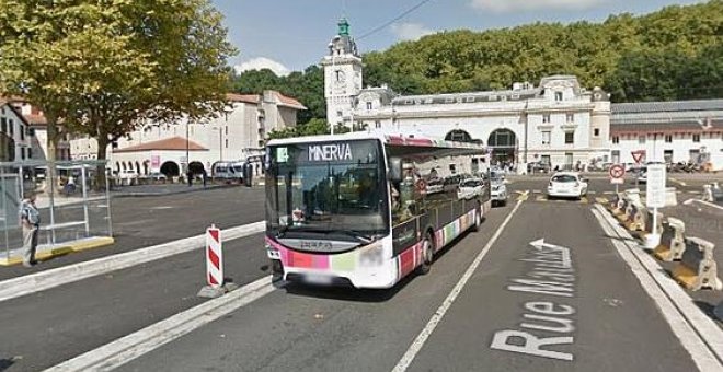 Un conductor de autobús, en muerte cerebral en Francia tras una agresión por negarse a llevar pasajeros sin mascarilla