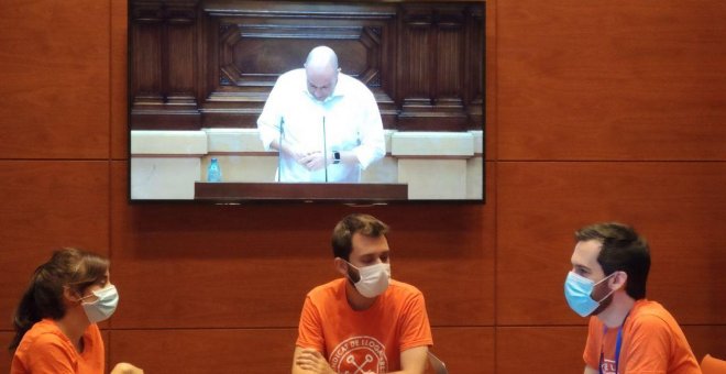 El Parlament aprova regular el preu dels lloguers gràcies a un acord d'última hora