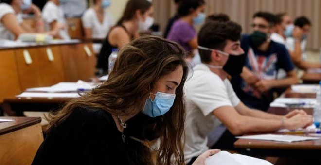 La brecha digital y el miedo a la 'elitización' de la universidad por la covid acompaña a los estudiantes en la vuelta a clase